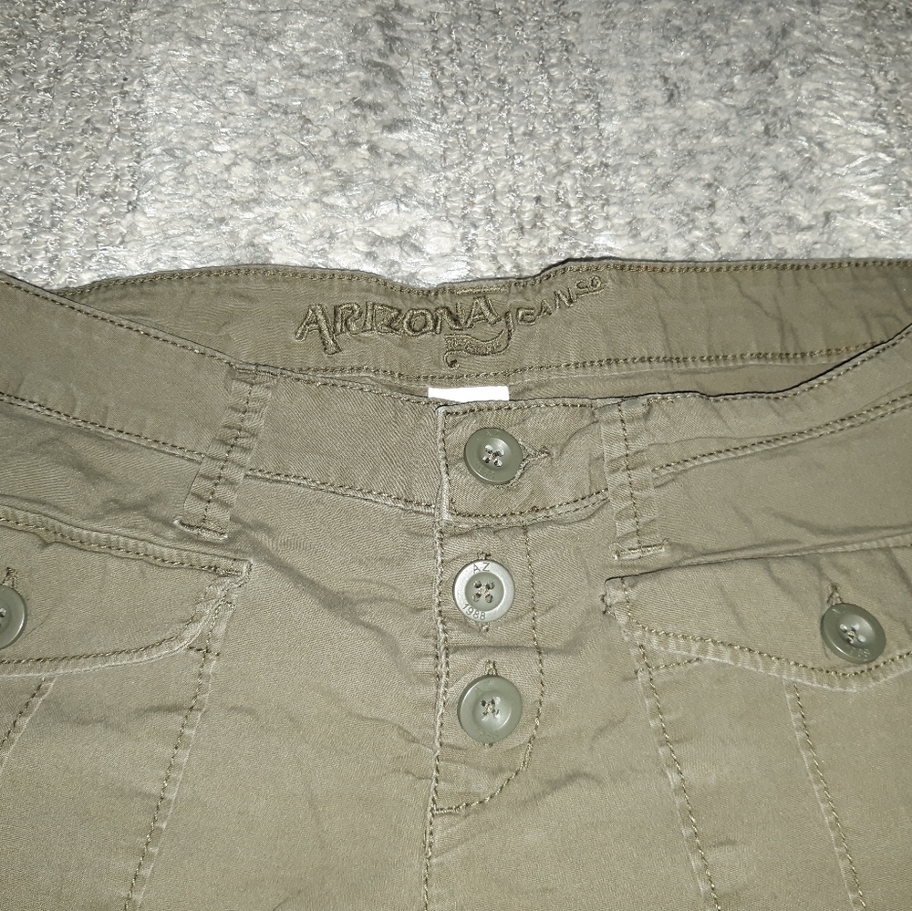 Shorts - Picture 3 of 3